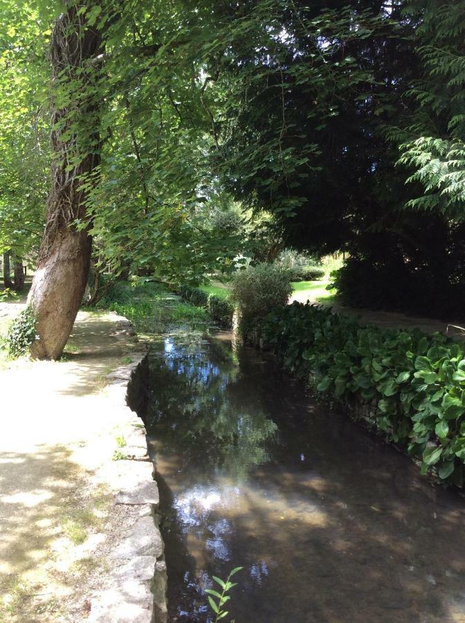 La Vieille Maison Rose Bed & Breakfast Nanteuil-en-Vallee Exterior photo